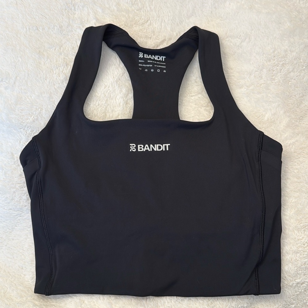 Bandit Running Stamina Scoop Neck Crop Top